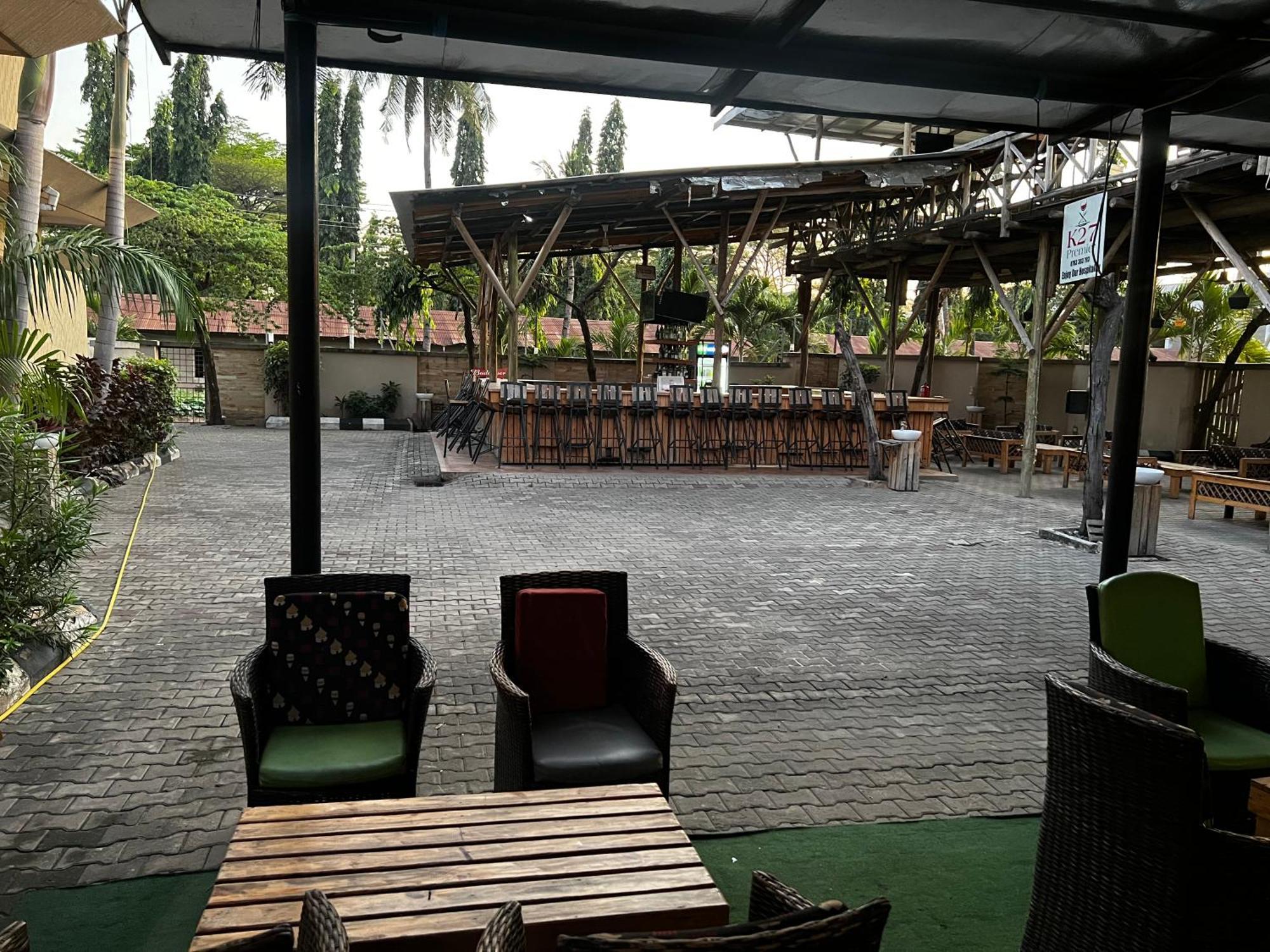 Albergue K27 Premier Backpackers Dar es Salaam Exterior foto